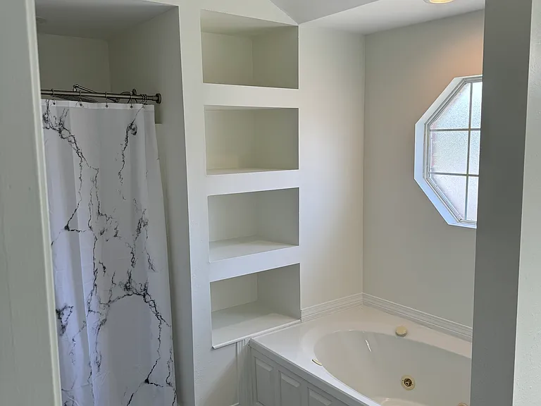 5024 Chandelle Dr — Photo 7