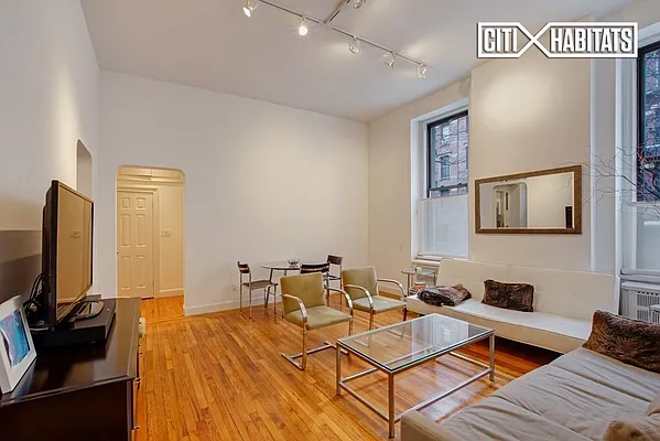 Rented by Citi Habitats | media 18