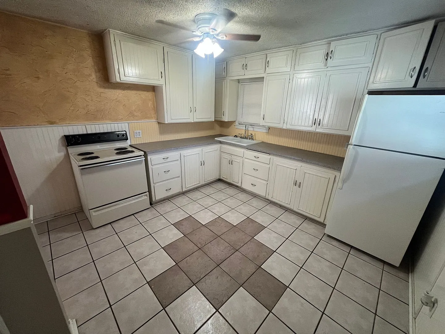 Great 2 Bedroom 1 Bathroom Property — Photo 4