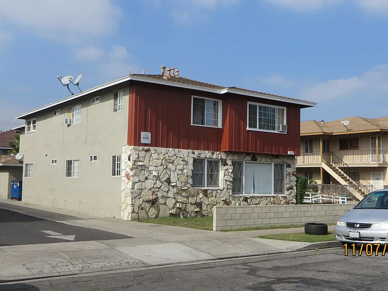 1145 N Mayfair Ave #F — Photo 1
