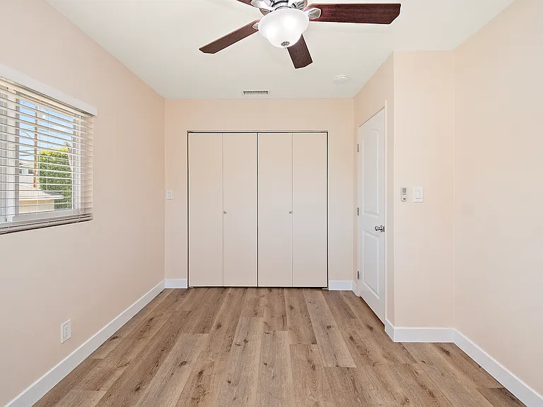 430 N Maria Ave — Photo 15
