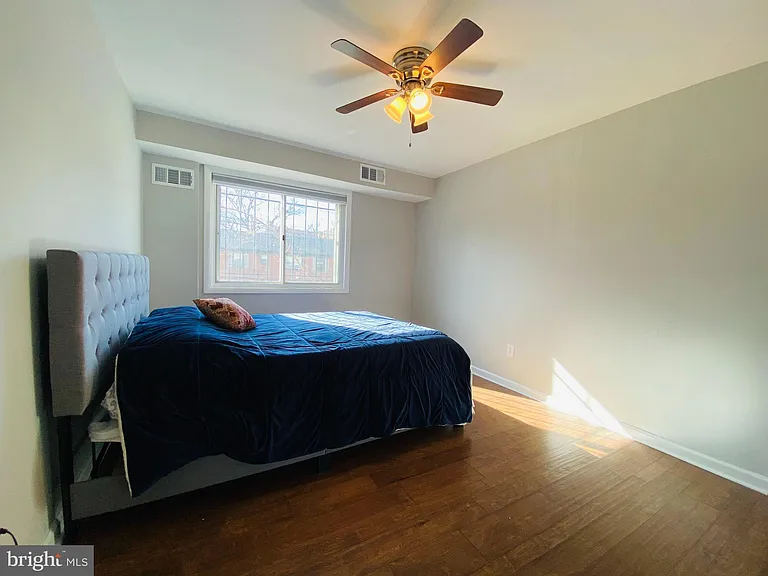 1221 N Quinn St #1 — Photo 21