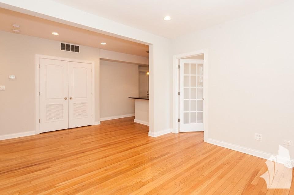 1st image of 3812 N Marshfield Ave #3804-1