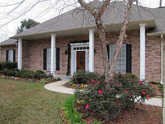 2nd image of 502 River Oaks Dr