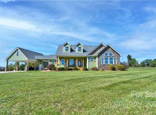 707 Oakvale Dr, Shelby, NC 28150