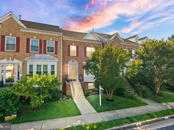 13128 Ashnut Ln, Herndon, VA 20171