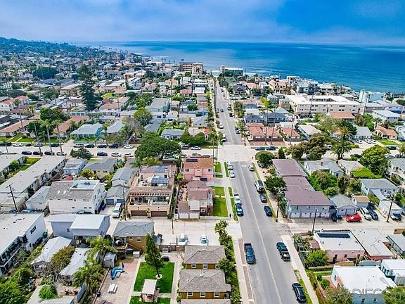 4th image of 4890 Coronado Ave
