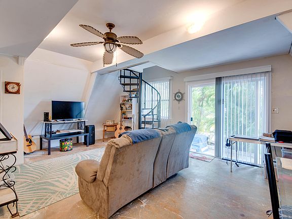 3rd image of 31033 Hibiscus Dr