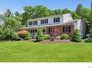 17 Leone Ct, Highland Mills, NY 10930