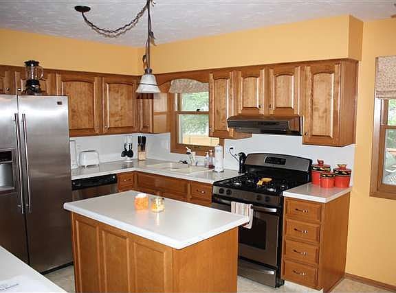 2nd image of 3429 S 130th St