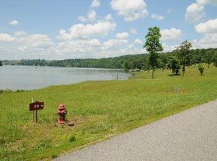 433 Crown Pointe Rd, La follette, TN 37766