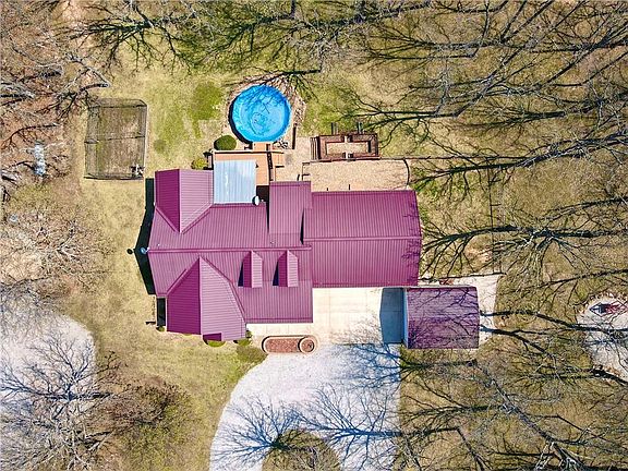 2nd image of 26736 Magnolia Rd