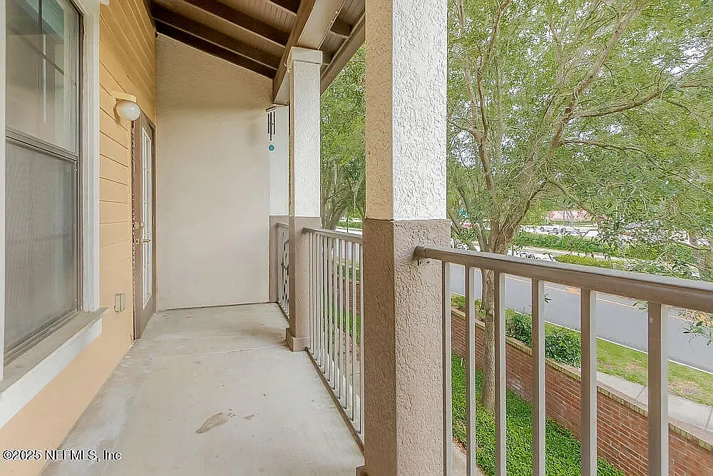 9823 Tapestry Park Circle — Photo 4