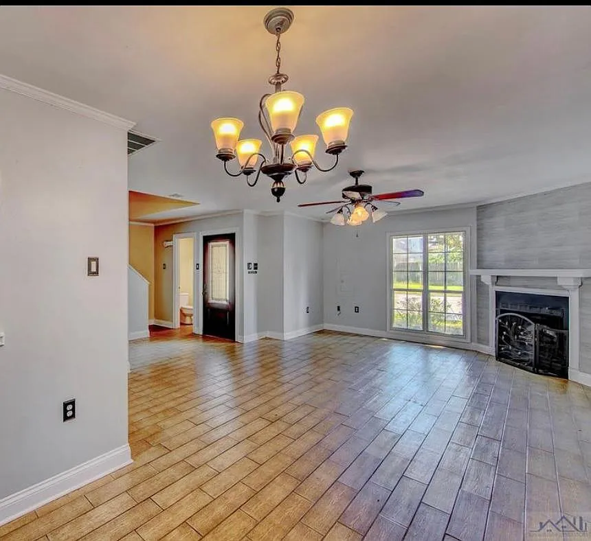 2 bed, 2.5 bath, 1400 sqft, $1,550 — Photo 4
