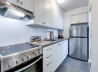 2335 Lake Shore Blvd West, Toronto, ON M8V 1B9