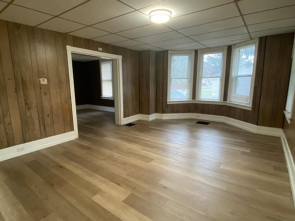 5th image of 14 E Muth Ave #1