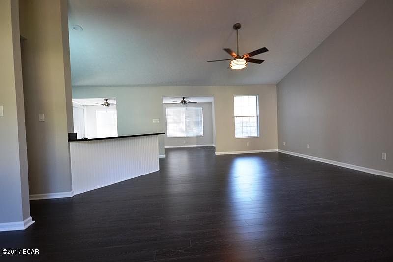 1st image of 907 Pelican Pl