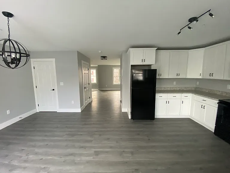 32 Main St #4 — Photo 7