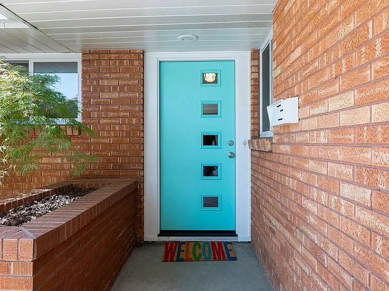 6712 W Hummel Dr — Photo 2