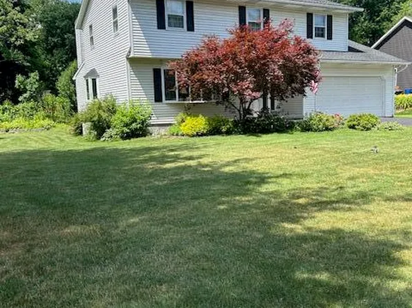 683 St Marks Lane, Niskayuna, NY 12309
