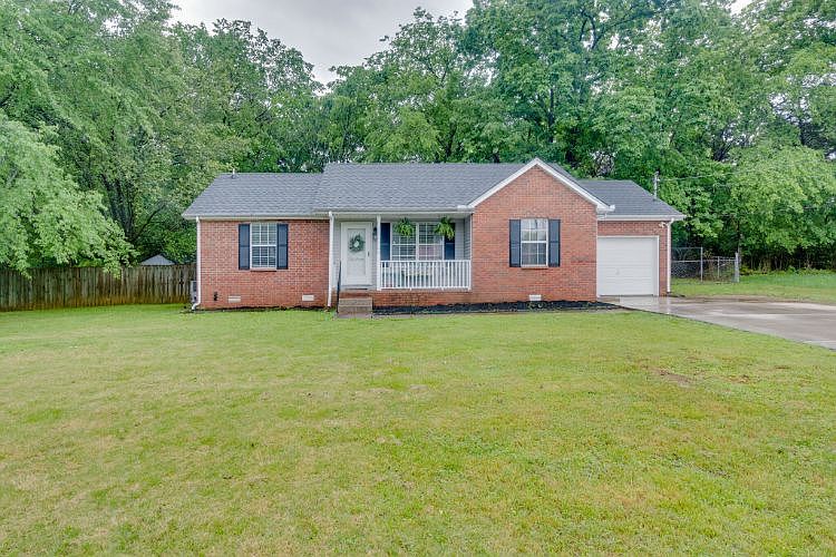 1st image of 111 Fairwood Ct