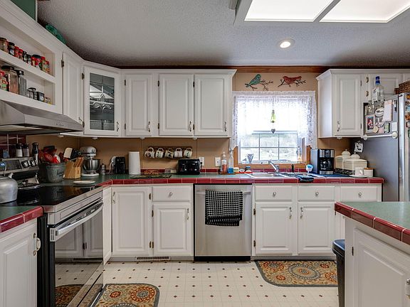 26th image of 482 Hiwassee Dr