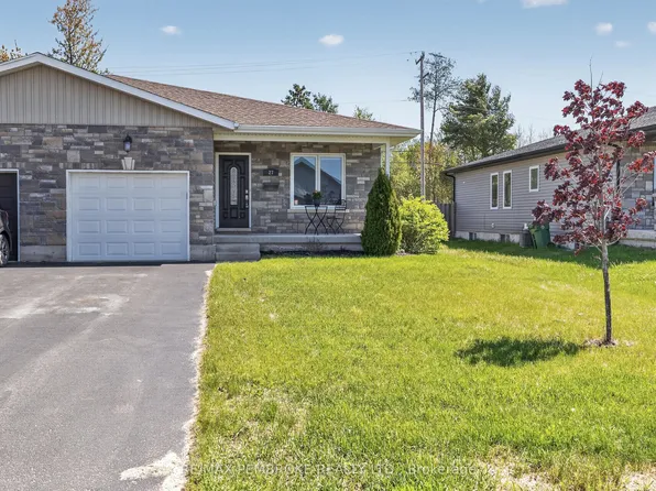 27 Noble Cres, Petawawa, ON K8H 0G1