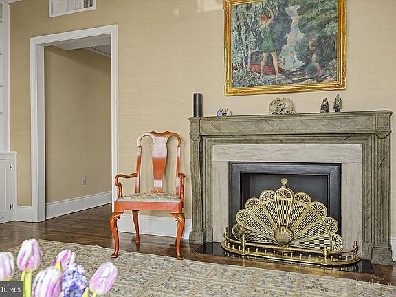 5th image of 1800 Rittenhouse Sq #702