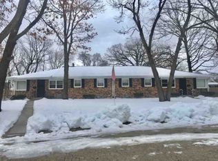 5809 Park Ridge Rd, Loves Park, IL 61111