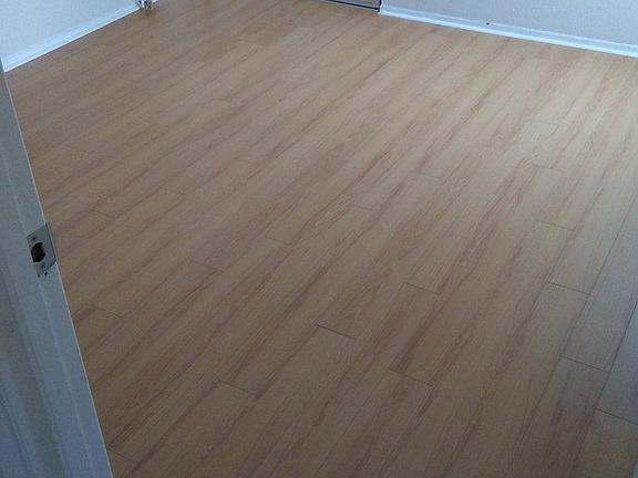 2nd image of 585 Monterey Blvd APT 4