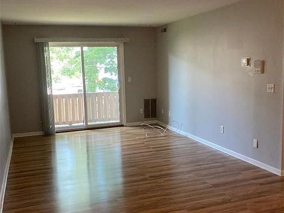 4th image of 1143 Hartford Ave #5B