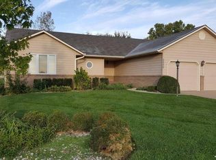 2656 Carolina Dr, Salina, KS 67401