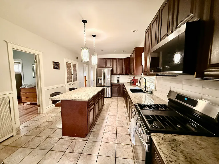 224 N Austin Blvd #1 — Photo 8