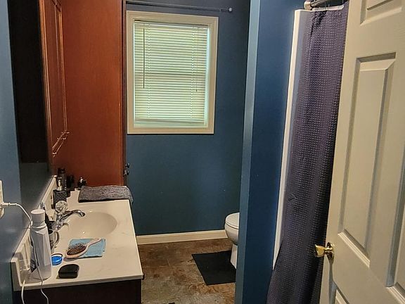 4th image of 100 N Fruitridge Ave #2