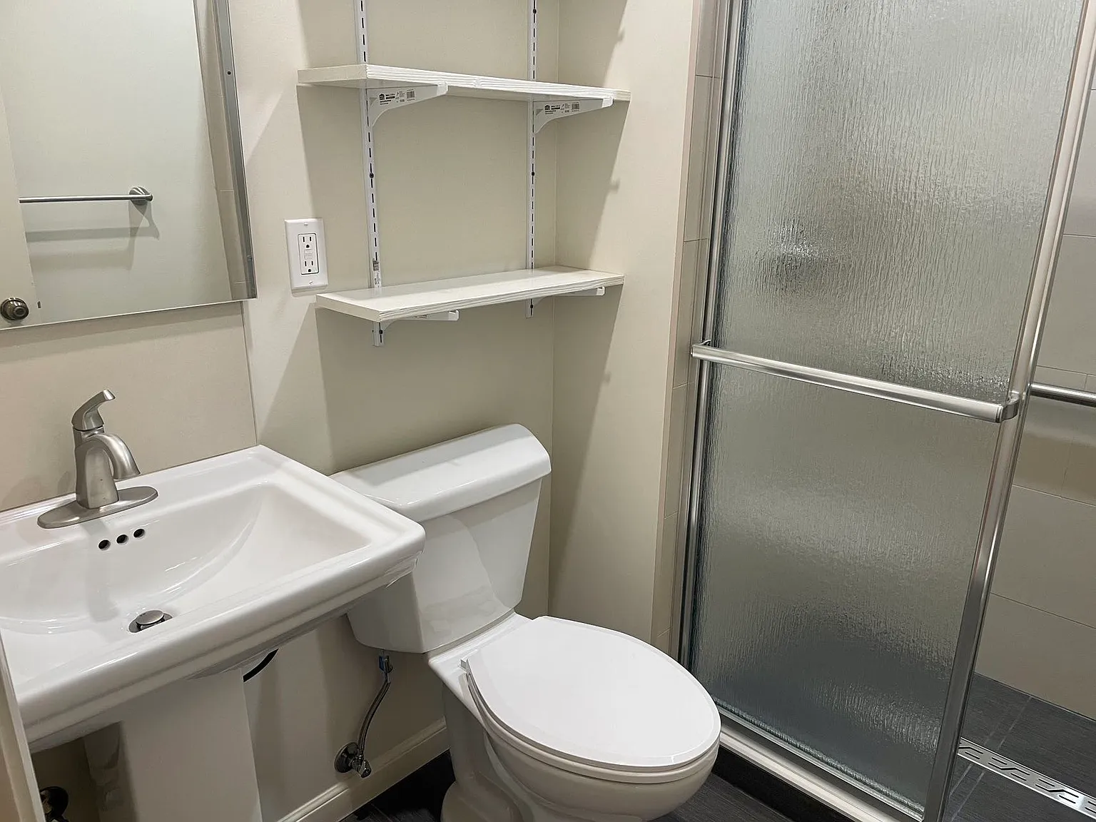 3 bed, 1250 sqft, $2,900 — Photo 4