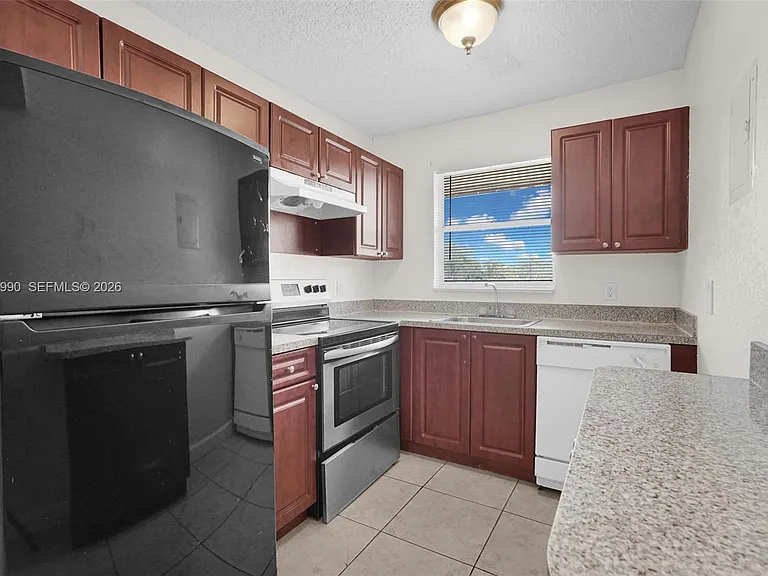 400 NW 65th Ave #222 — Photo 6