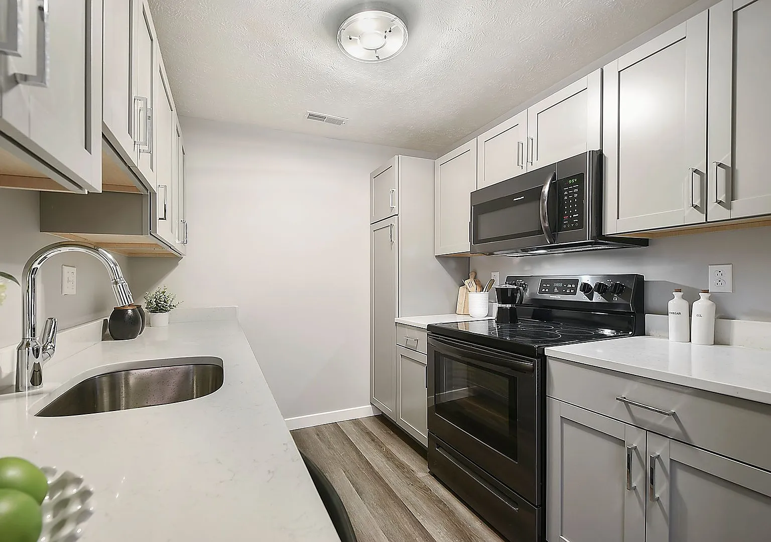 RedStone Place — Photo 1