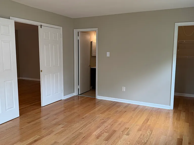 489 Hawthorne Pl — Photo 11