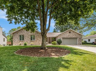 7300 Hidden Forest Dr, Hudsonville, MI 49426