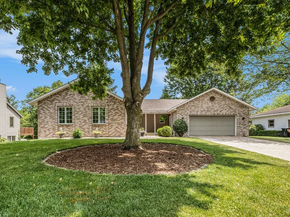7300 Hidden Forest Dr, Hudsonville, MI 49426
