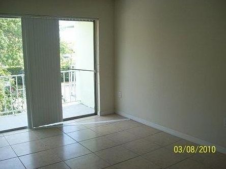3rd image of 431 Executive Center Dr APT 204