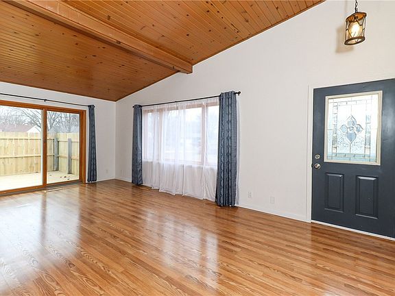 5th image of 3304 Jewel Cir