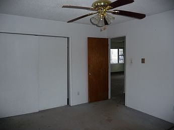 5th image of 210 N Juniper Ave
