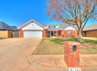 241 E Olympic Dr, Yukon, OK 73099