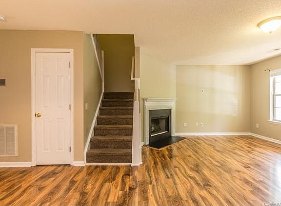 3rd image of 5717 Prescott Ct