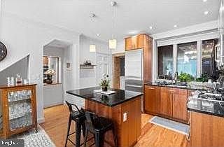 3rd image of 229 Race St
