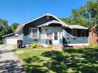 3102 E Tiffin Ave, Des Moines, IA 50317