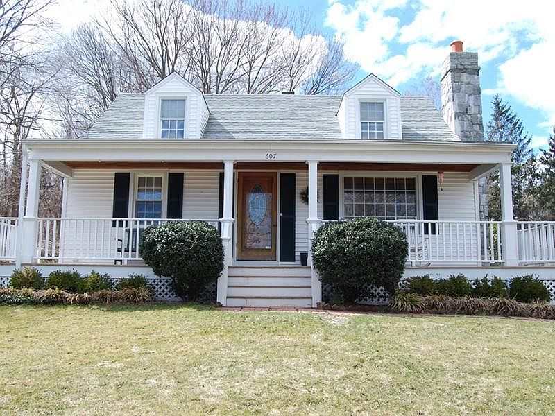 Classic Farmhouse/Cape