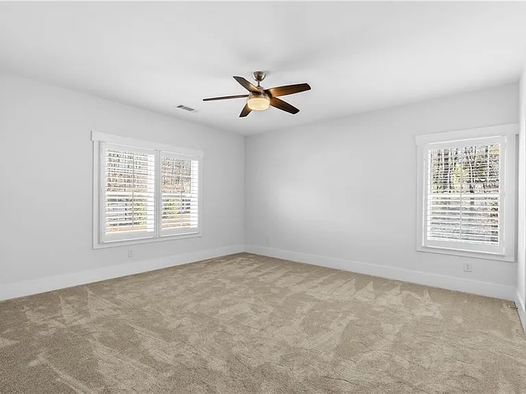 15448 Hopewell Rd — Photo 35