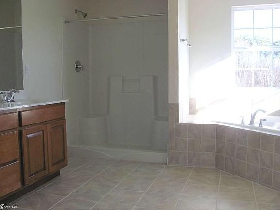 3rd image of 1646 Coolidge Ave